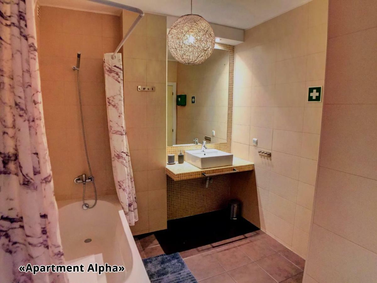 Apartment Alpha - 2 Bedrooms, Private Rooftop Patio With Hot Tub, Bbq And View Ferragudo  Exterior photo